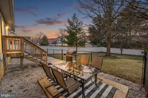 Exterior - 6303 Edgeware Ct, Frederick, MD 21703 photo 2 of 20