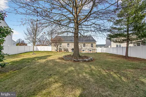 Exterior - 6303 Edgeware Ct, Frederick, MD 21703 photo 3 of 20