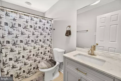 Bath - 6303 Edgeware Ct, Frederick, MD 21703 photo 1 of 2