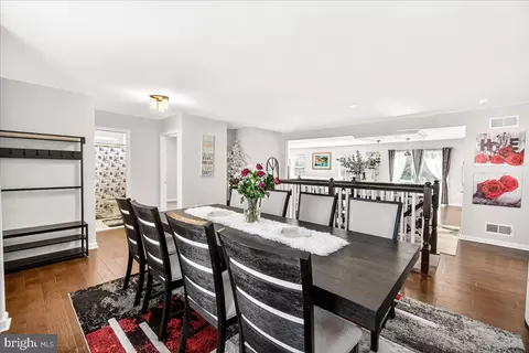Dining - 6303 Edgeware Ct, Frederick, MD 21703 photo 2 of 2