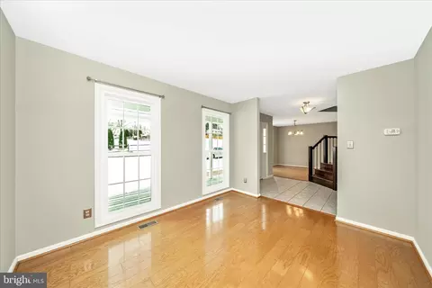 Living - 10224 Allview Dr, Frederick, MD 21701 photo 2 of 7