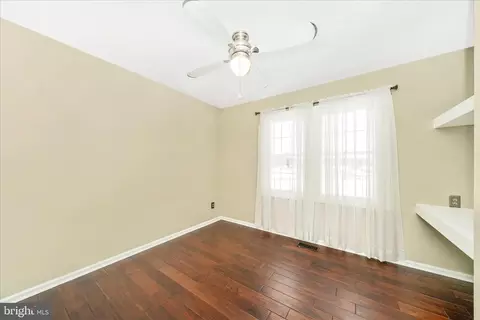 Bedroom - 10224 Allview Dr, Frederick, MD 21701 photo 4 of 5