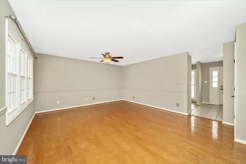 Living - 10224 Allview Dr, Frederick, MD 21701 photo 6 of 7