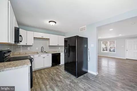 Entry Way - 18 Pendleton Ct #10C, Frederick, MD 21701 photo 7 of 14