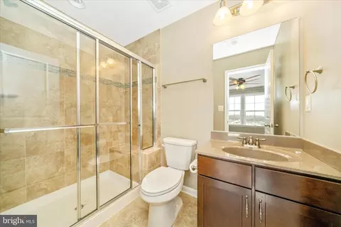 Bath - 728 Holden Rd, Frederick, MD 21701 photo 3 of 6