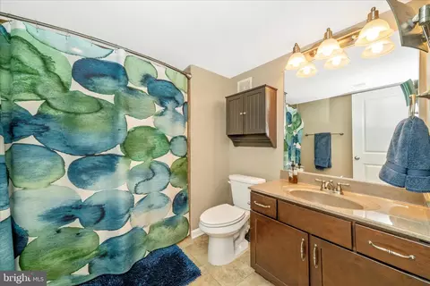 Bath - 728 Holden Rd, Frederick, MD 21701 photo 6 of 6