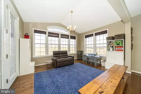Entry Way - 728 Holden Rd, Frederick, MD 21701 photo 4 of 8