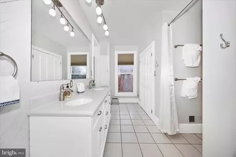 Bath - 200 E Main St, Middletown, MD 21769 photo 2 of 2