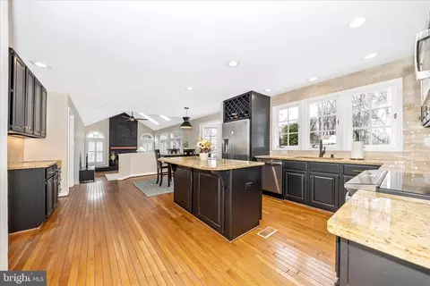Kitchen - 6135 Cornwall Pl, Frederick, MD 21701 photo 1 of 4