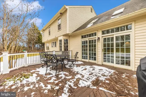 Exterior - 6135 Cornwall Pl, Frederick, MD 21701 photo 14 of 22