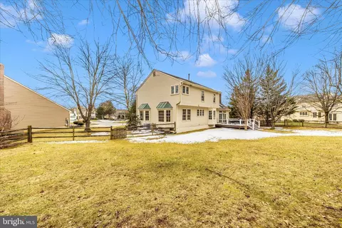 Exterior - 6135 Cornwall Pl, Frederick, MD 21701 photo 7 of 22