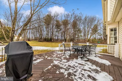 Exterior - 6135 Cornwall Pl, Frederick, MD 21701 photo 13 of 22