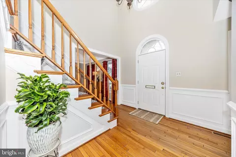 Entry Way - 6135 Cornwall Pl, Frederick, MD 21701 photo 2 of 6
