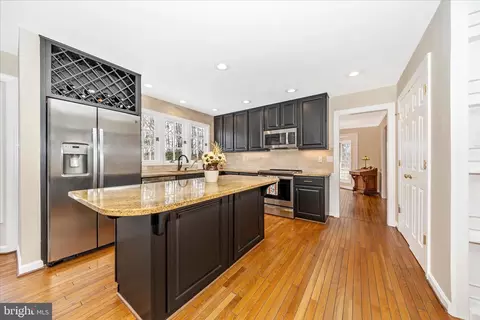 Kitchen - 6135 Cornwall Pl, Frederick, MD 21701 photo 3 of 4