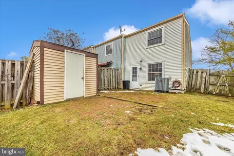 Exterior - 5802 Drawbridge Ct, Frederick, MD 21703 photo 7 of 10