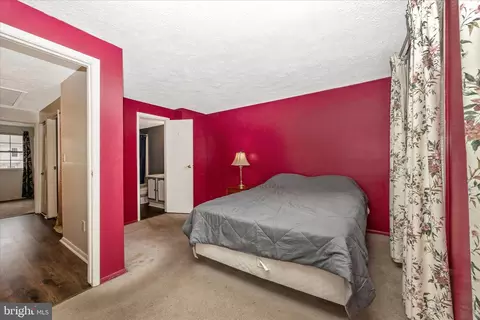 Bedroom - 5802 Drawbridge Ct, Frederick, MD 21703 photo 4 of 10