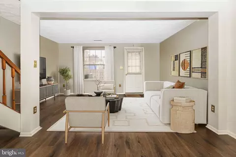 Living - 5802 Drawbridge Ct, Frederick, MD 21703 photo 3 of 9