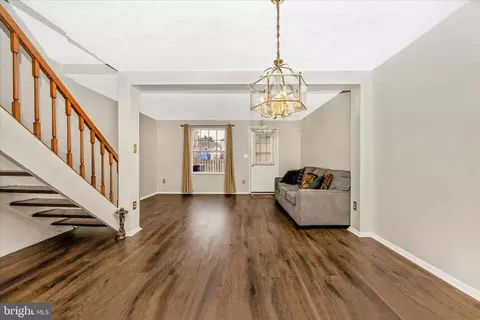 Living - 5802 Drawbridge Ct, Frederick, MD 21703 photo 7 of 9