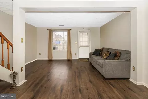 Living - 5802 Drawbridge Ct, Frederick, MD 21703 photo 4 of 9
