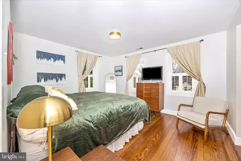 Bedroom - 2 E 14th St, Frederick, MD 21701 photo 1 of 9