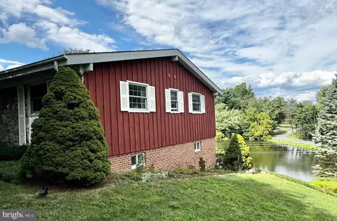 Exterior - 7321 Parkview Dr, Frederick, MD 21702 photo 2 of 2