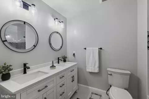 Bath - 2656 Brook Valley Rd, Frederick, MD 21701 photo 5 of 6