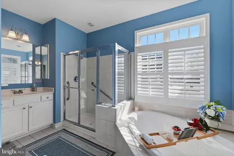 Bath - 2656 Brook Valley Rd, Frederick, MD 21701 photo 1 of 6