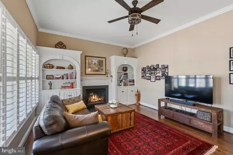 Living - 2656 Brook Valley Rd, Frederick, MD 21701 photo 6 of 9