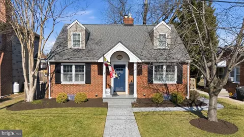 Exterior - 11 14th St E, Frederick, MD 21701 photo 5 of 32