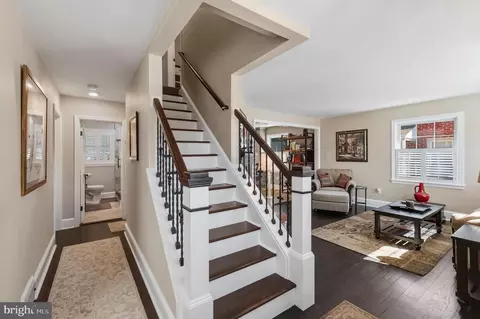 Entry Way - 11 14th St E, Frederick, MD 21701 photo 4 of 10