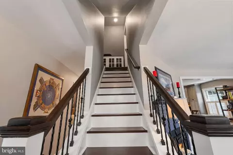 Entry Way - 11 14th St E, Frederick, MD 21701 photo 8 of 10