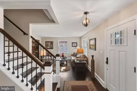 Entry Way - 11 14th St E, Frederick, MD 21701 photo 3 of 10