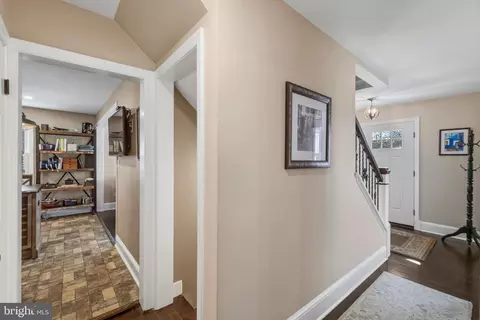 Entry Way - 11 14th St E, Frederick, MD 21701 photo 7 of 10
