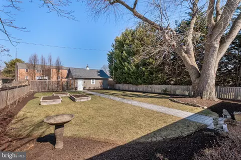 Exterior - 11 14th St E, Frederick, MD 21701 photo 17 of 32