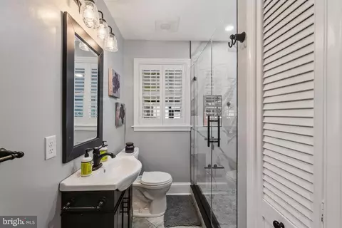 Bath - 11 14th St E, Frederick, MD 21701 photo 1 of 2