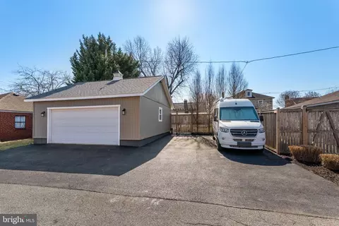 Exterior - 11 14th St E, Frederick, MD 21701 photo 22 of 32