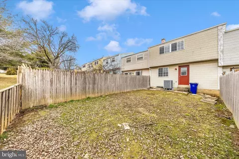 Exterior - 1703 Heather Ln, Frederick, MD 21702 photo 5 of 14