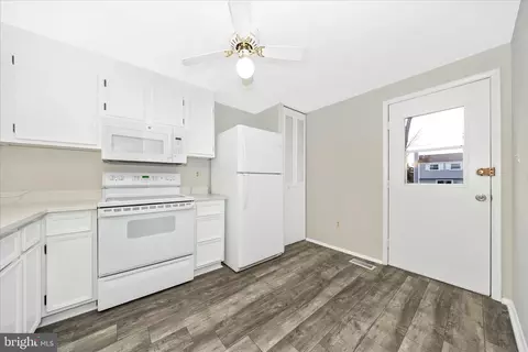 Kitchen - 1703 Heather Ln, Frederick, MD 21702 photo 5 of 5