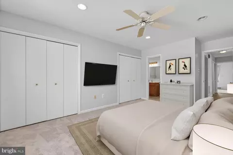 Bedroom - 5693 Crabapple Dr, Frederick, MD 21703 photo 2 of 4