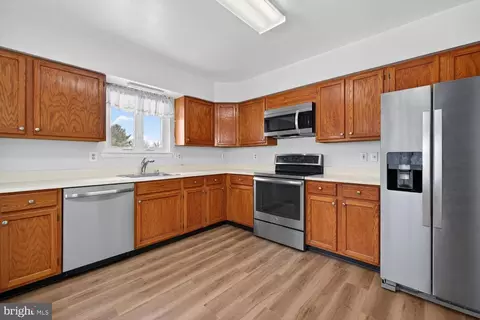 Kitchen - 5693 Crabapple Dr, Frederick, MD 21703 photo 1 of 1