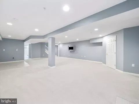 Living - 2601 Mill Race Rd, Frederick, MD 21701 photo 9 of 10