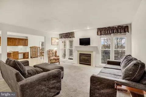 Living - 4812 Bennington Pl E, Jefferson, MD 21755 photo 2 of 3