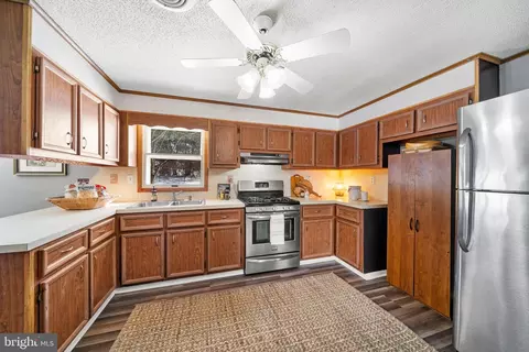Kitchen - 12420 Smith Ln, Keymar, MD 21757 photo 3 of 3
