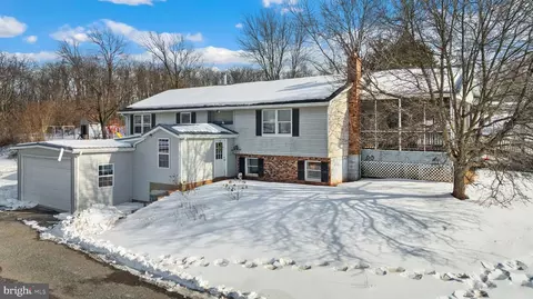 12420 Smith Ln, Keymar, MD 21757