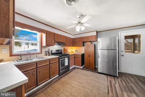 Kitchen - 12420 Smith Ln, Keymar, MD 21757 photo 2 of 3