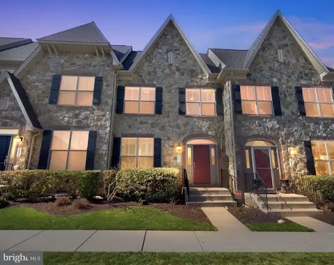 3046 Palatine Dr, Frederick, MD 21701