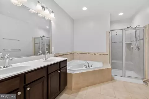 Bath - 3046 Palatine Dr, Frederick, MD 21701 photo 1 of 2