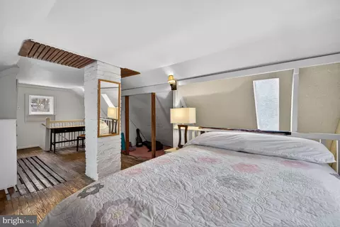 Bedroom - 926 E A St, Brunswick, MD 21716 photo 1 of 2