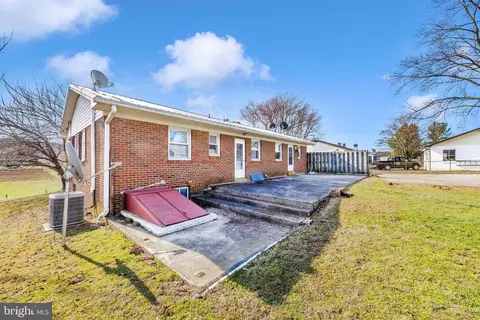 Exterior - 3648 Lander Rd, Jefferson, MD 21755 photo 8 of 11