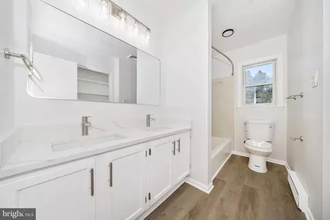Entry Way - 3648 Lander Rd, Jefferson, MD 21755 photo 6 of 8